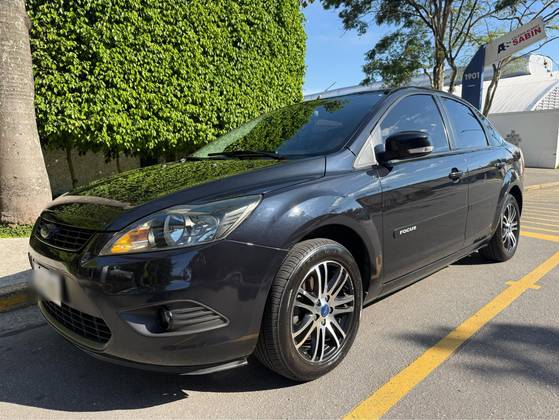 FORD FOCUS 2.0 GHIA 16V FLEX 4P AUTOMÁTICO FORD FOCUS 2.0 GHIA 16V FLEX 4P AUTOMÁTICO